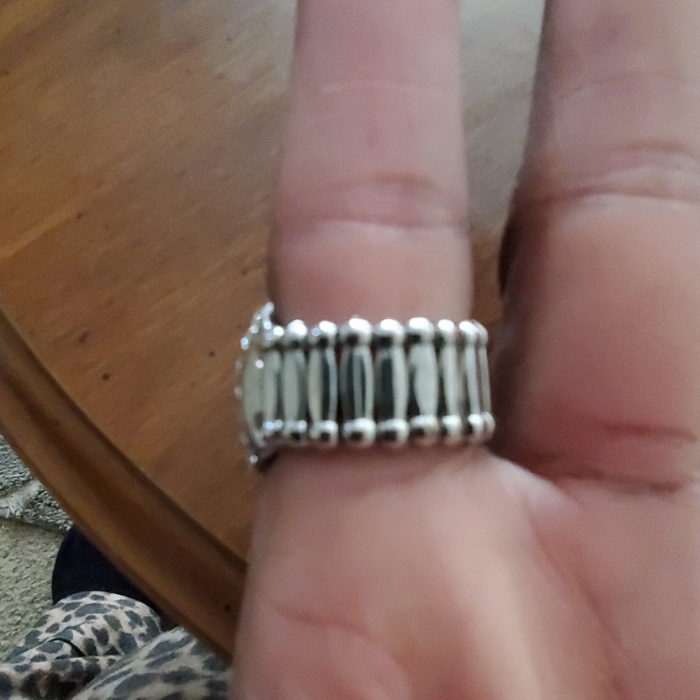 Ring - Picture 3 of 3